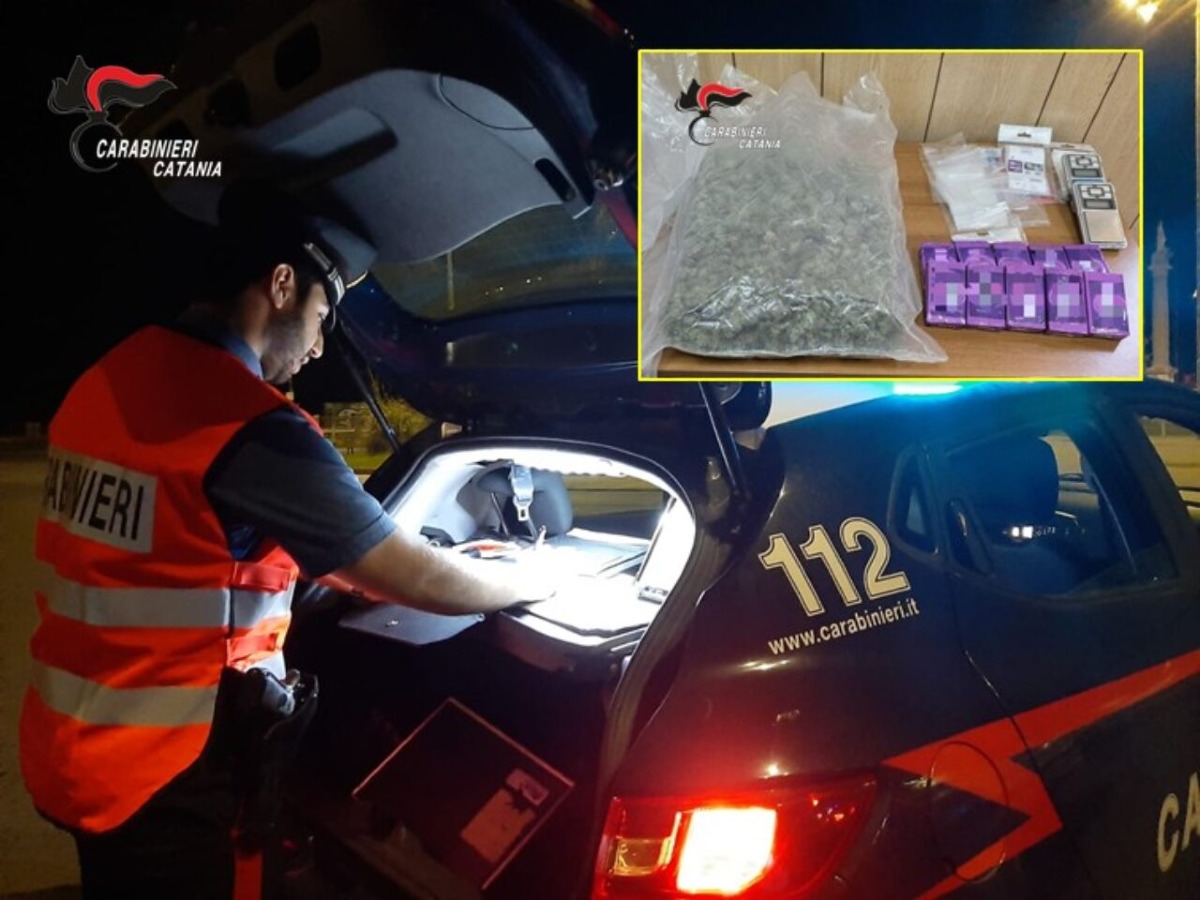 Catania, fermato per strada: in casa trovati quasi 2 chili di droga - 
