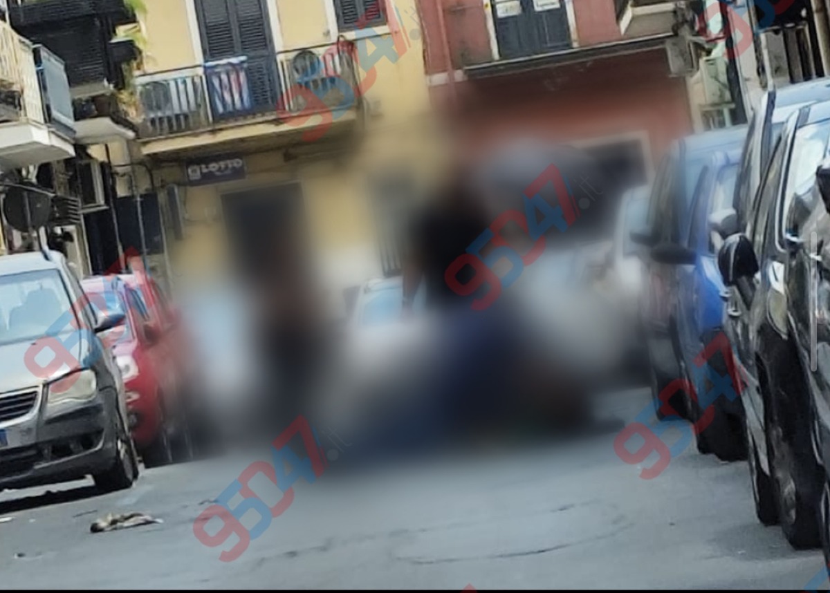 PATERNÒ: RAGAZZO CADE DAL MONOPATTINO IN VIA VASTA, INTERVIENE IL 118 - 