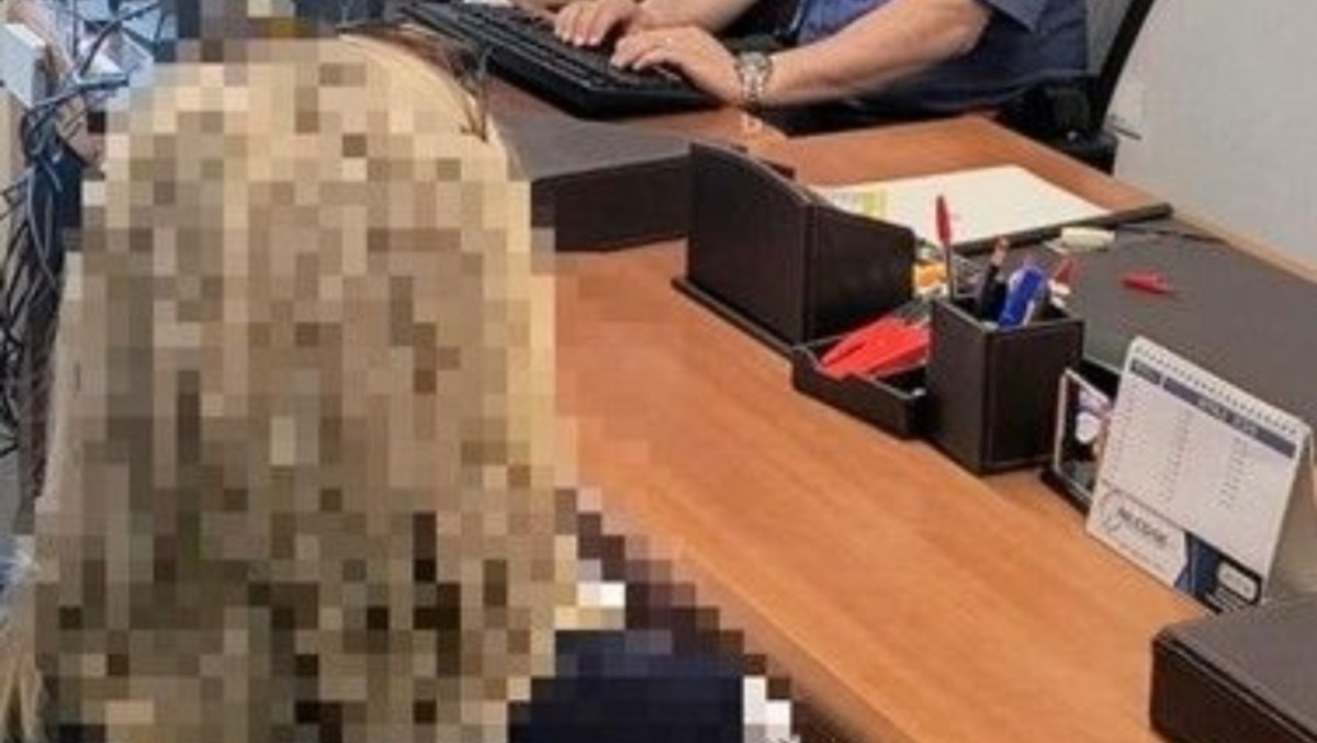 Piedimonte Etneo, minaccia di uccidersi con una pistola se non tornano insieme: arrestato - 