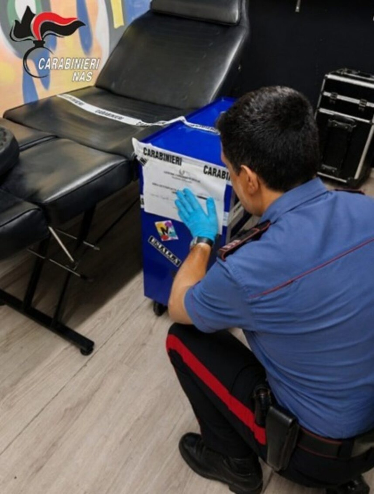 Riposto, studio tatuaggi abusivo e droga nello studio: sequestri e denuncia per un 36enne  - 