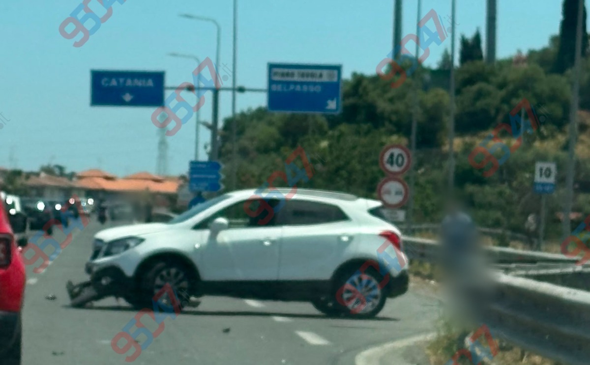 🔴 ULTIM'ORA.  Incidente sulla superstrada 121, auto in testacoda e traffico verso Catania - 