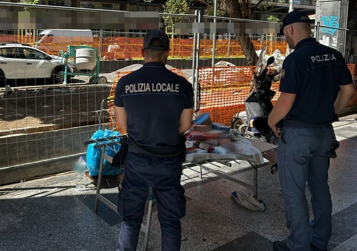 Catania, blitz contro abusivi e merce sospetta: sequestri e multe per 19 mila euro - 