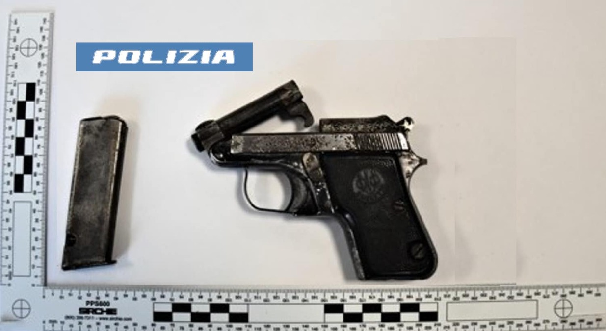 Maxi blitz antidroga a Caltagirone: sequestrati mezzo chilo di cocaina, pistola rubata e auto rubate - 