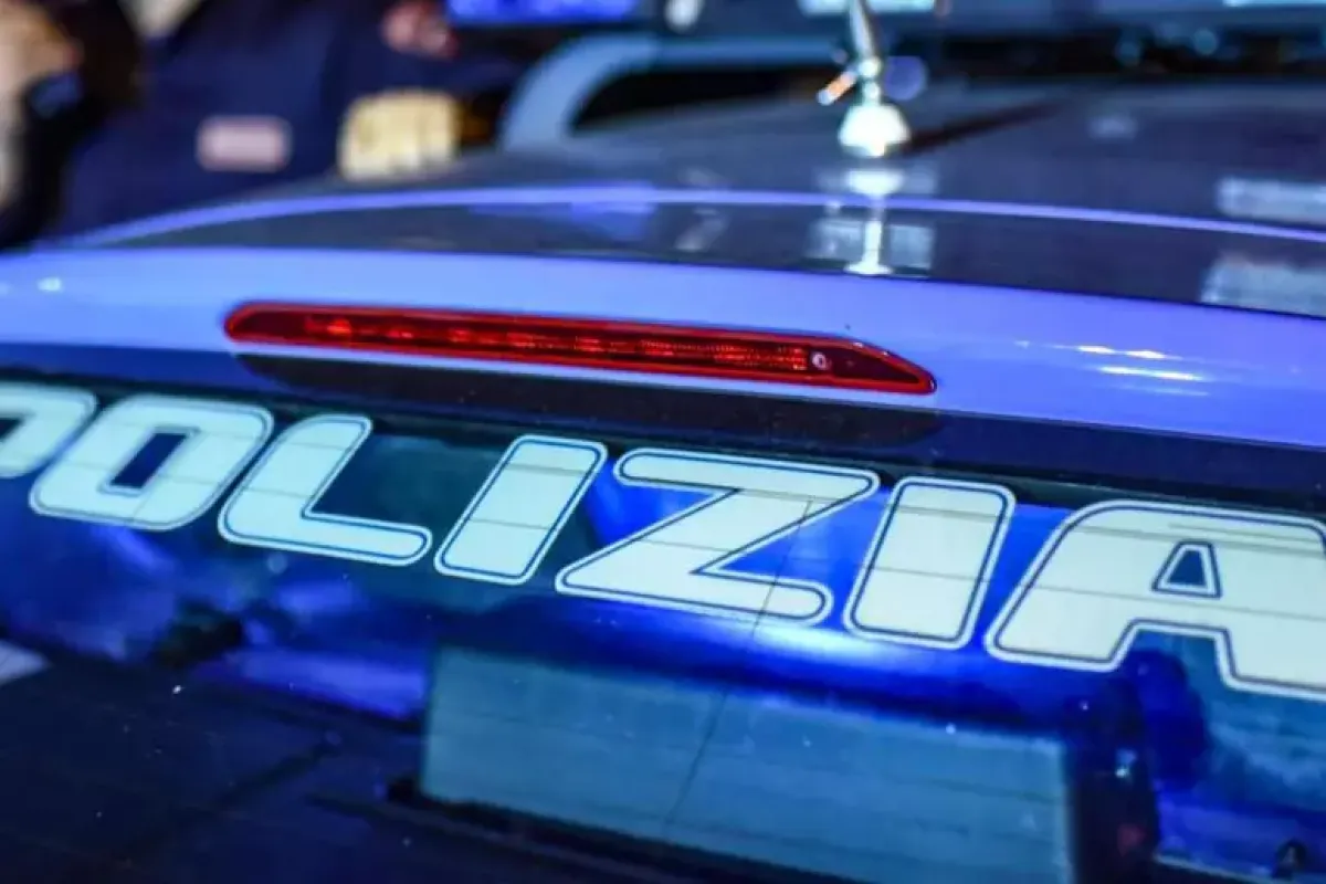 🚨 CATANIA, NOTTE DI FUOCO: TRE MINORENNI FERITI A COLPI DI PISTOLA - 