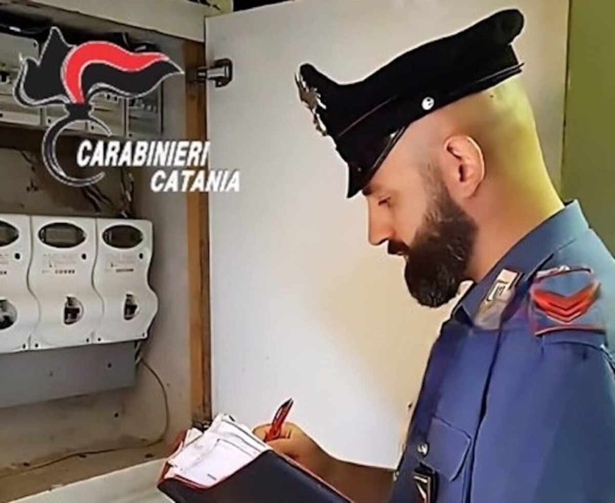 🚨 Catania, niente bollette e corrente gratis: scoperto allaccio abusivo, denunciato 22enne. - 
