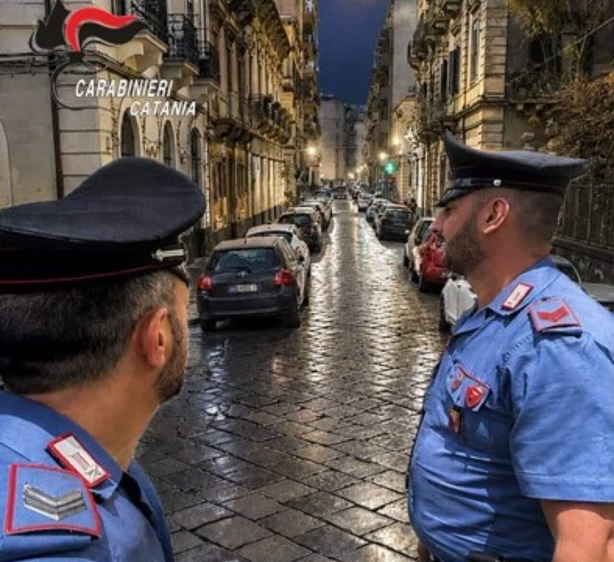CATANIA. Torna a rubare nello stesso palazzo dopo un'ora: i residenti lo mettono in fuga e lo fanno arrestare - 