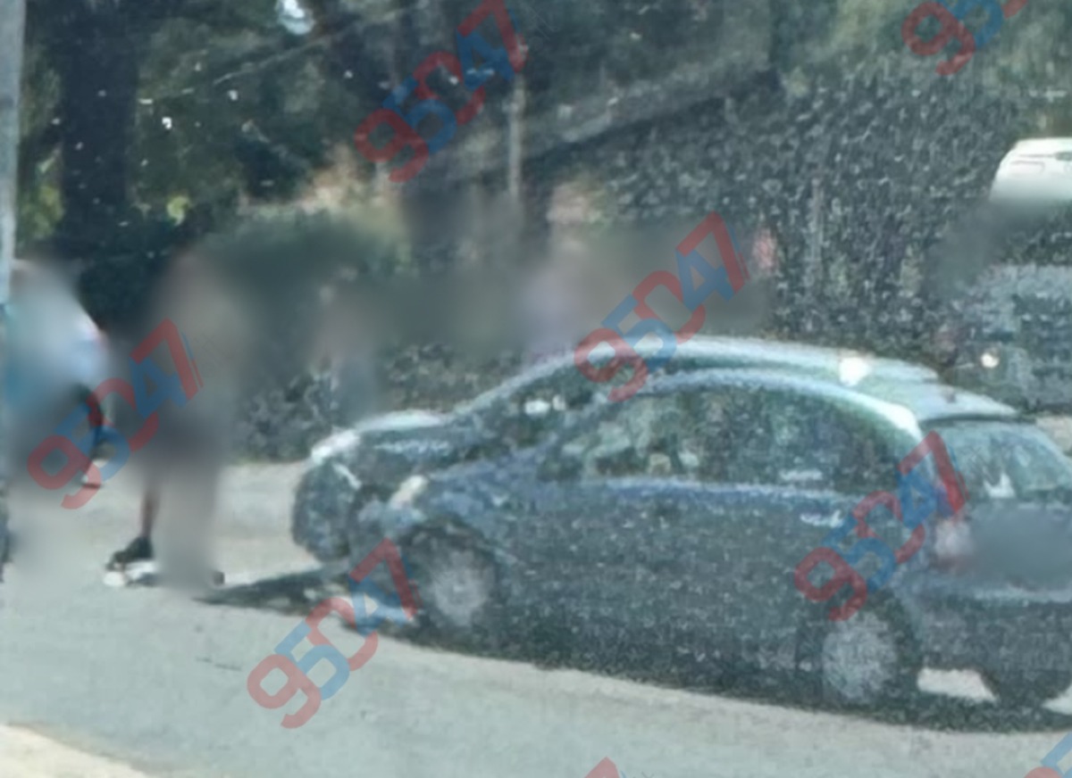 🔴 Paternò, incidente alla rotonda tra via Convento e Corso Italia: due auto coinvolte - 