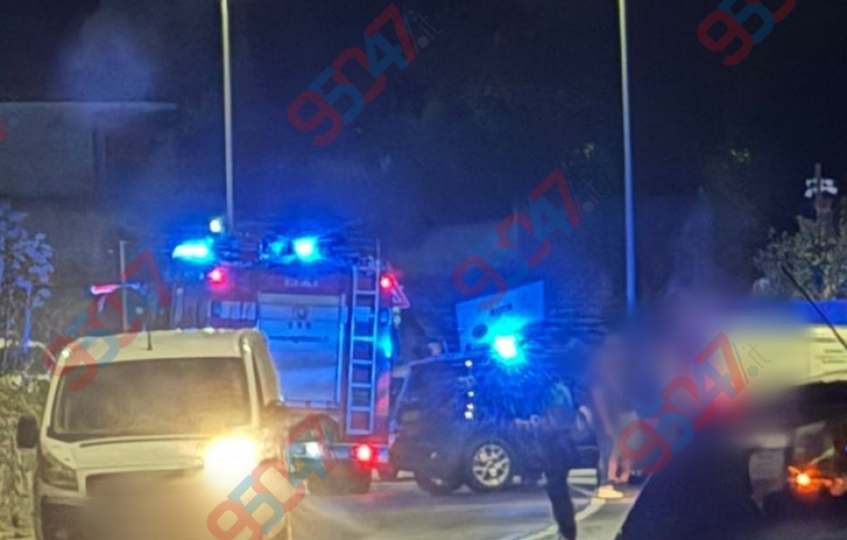 🔴🔴 ULTIM'ORA. Grave incidente a Belpasso, strada chiusa: sul posto ambulanze, Vigili del Fuoco e Carabinieri - 