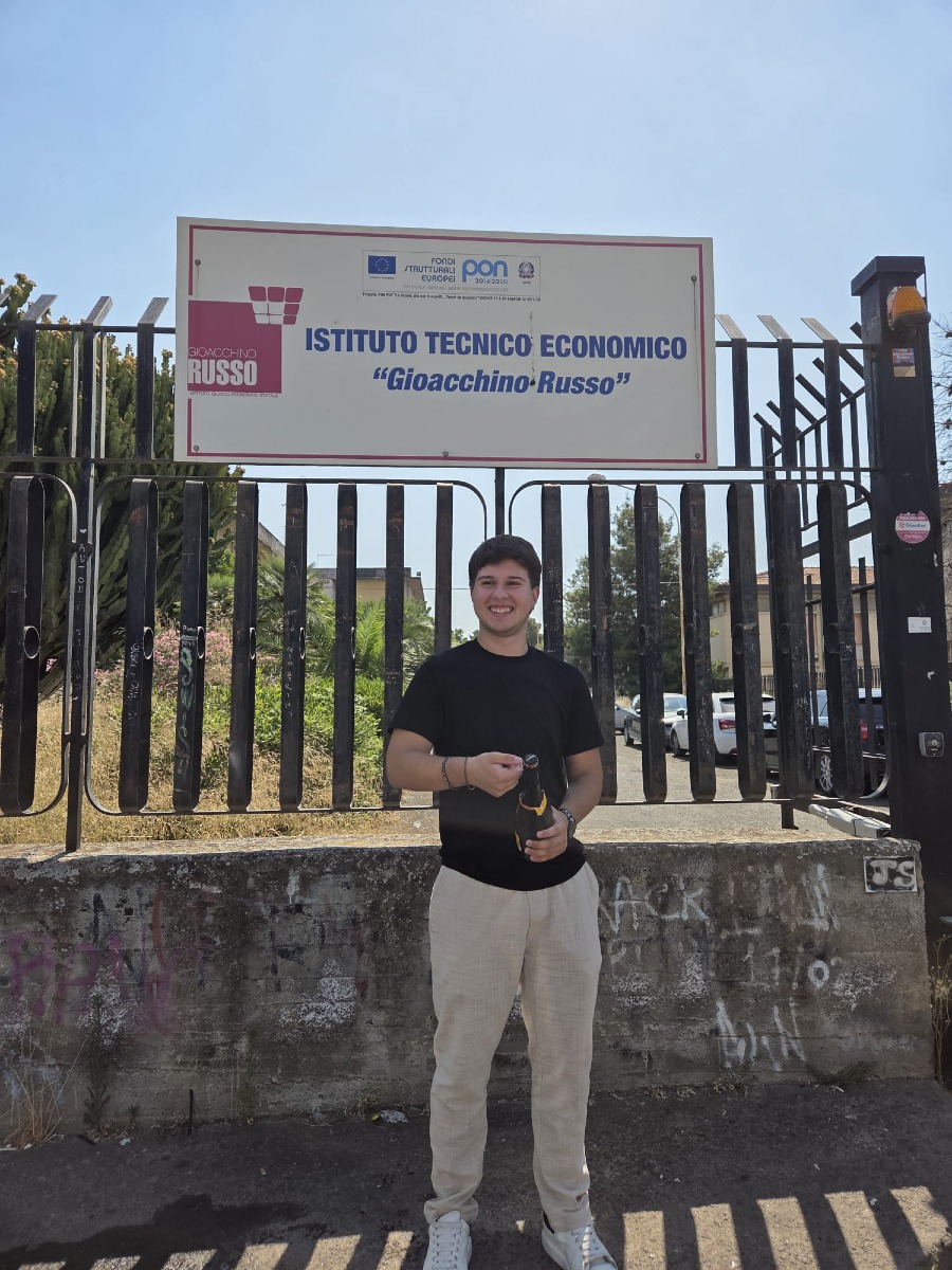 🔴🔴 CIFALINÒ ENRICO - Istituto tecnico economico "Gioacchino russo" 5CSIA