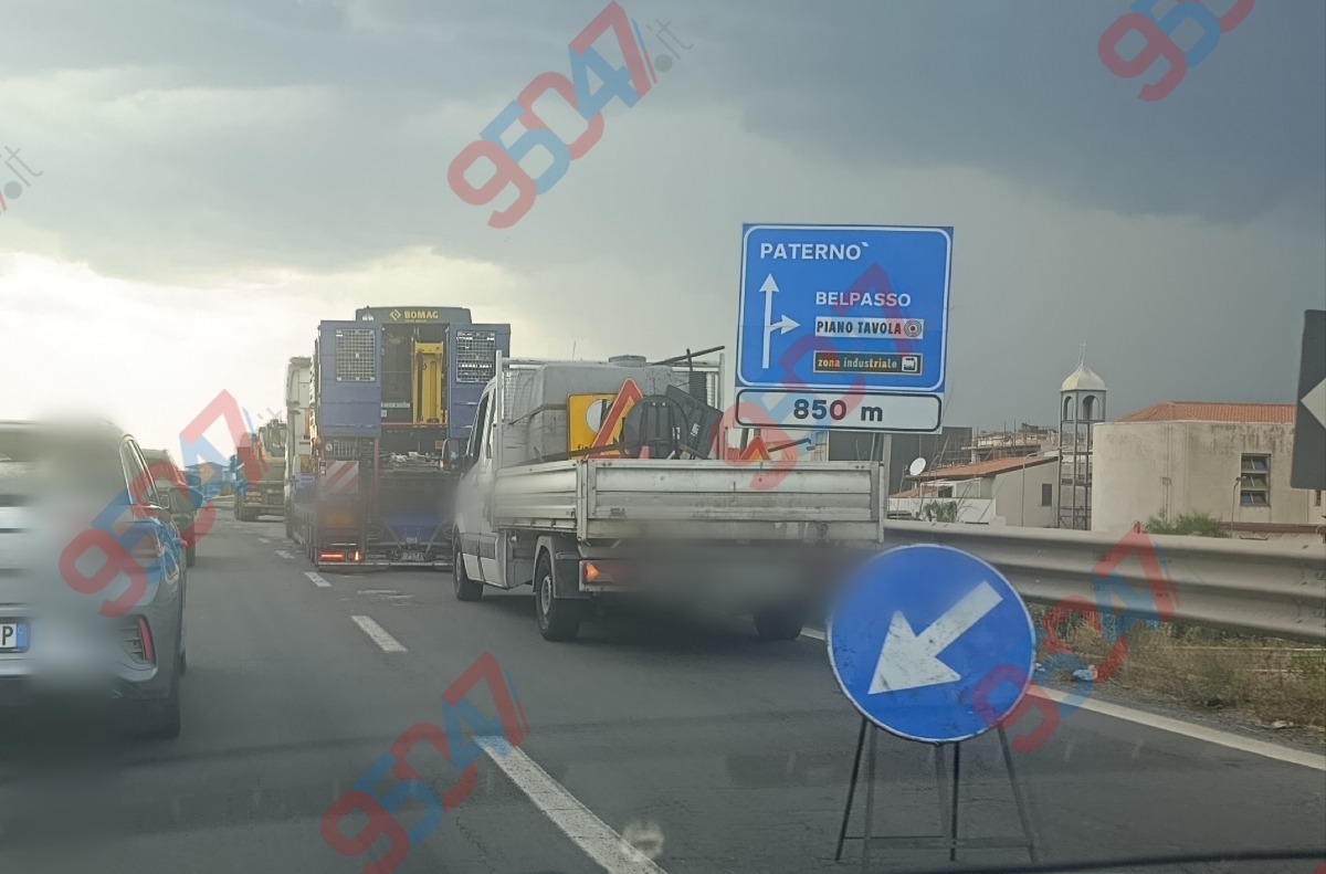 SS121, traffico in tilt verso Paternò: lunghe code tra Motta Sant'Anastasia e Piano Tavola per lavori - 