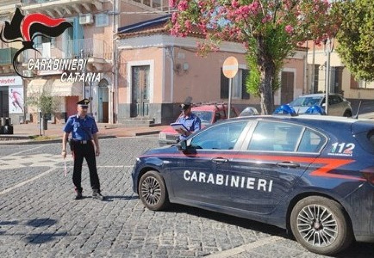 Controlli tra Camporotondo e San Pietro Clarenza: denunciato un 40enne di Belpasso con taglierino e forbici - 