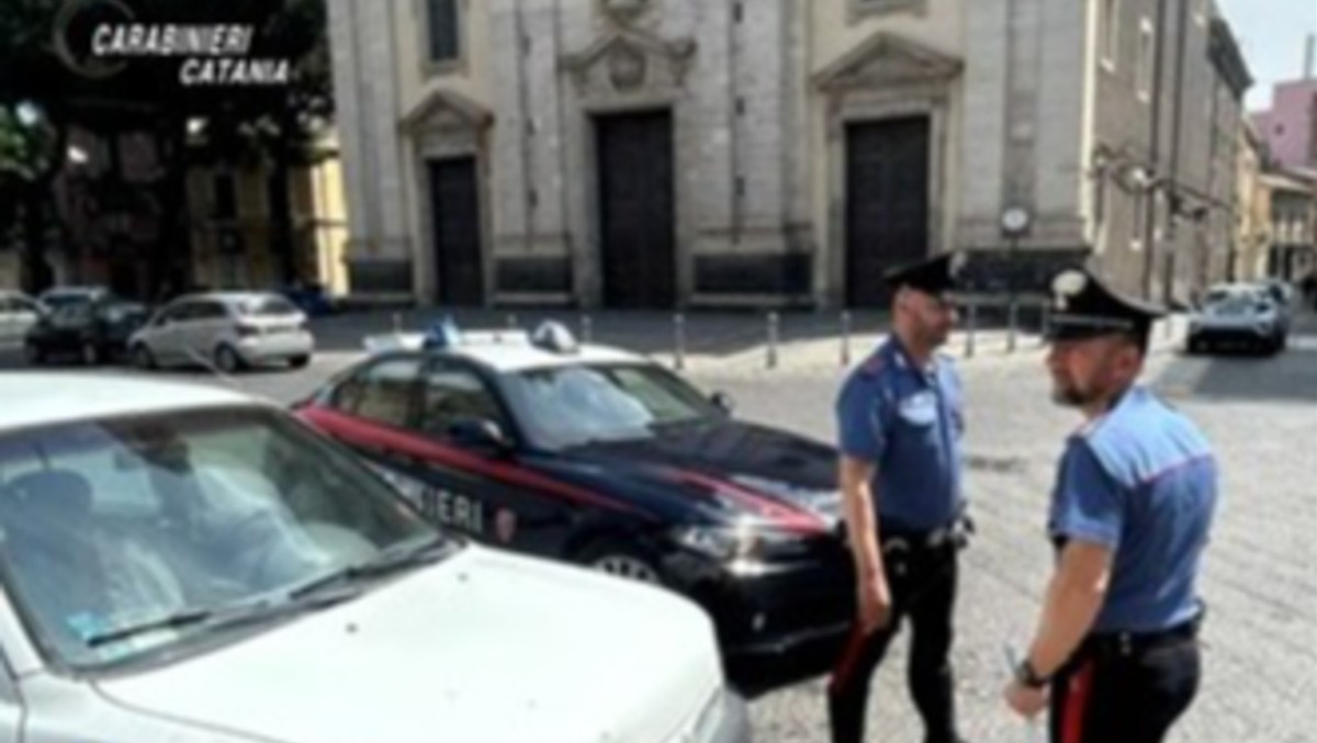 Paternò e Biancavilla, controlli straordinari dei Carabinieri: due denunce e 17 sanzioni - 