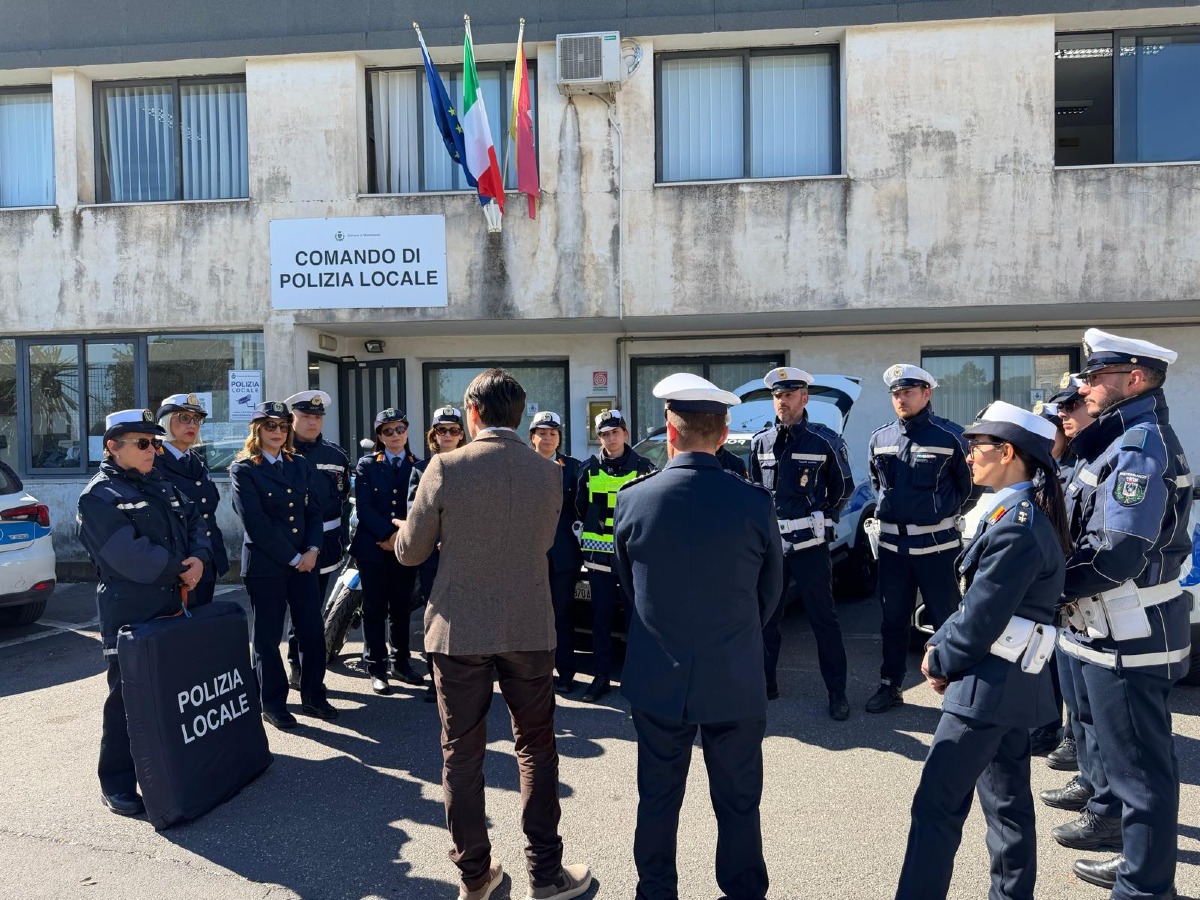 Misterbianco, stretta della Polizia Locale: 1.606 multe, 100 veicoli sequestrati e scoperta una discarica abusiva - 