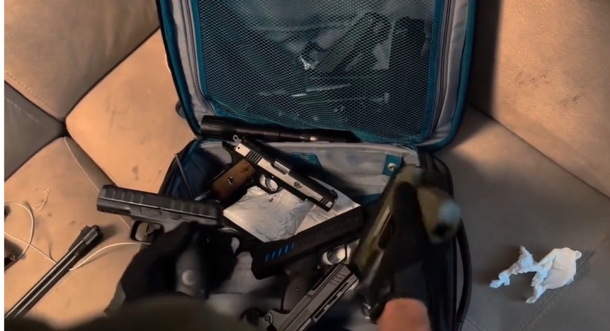 Criminalità giovanile, maxi operazione in Italia: 539 arrestati. A Catania 15 arresti e sequestrati droga e un AK-47 - 