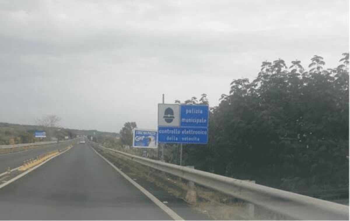 Paternò, torna l’autovelox sulla SS284 a Scalilli: limite di 90 km/h in entrambi i sensi di marcia - 