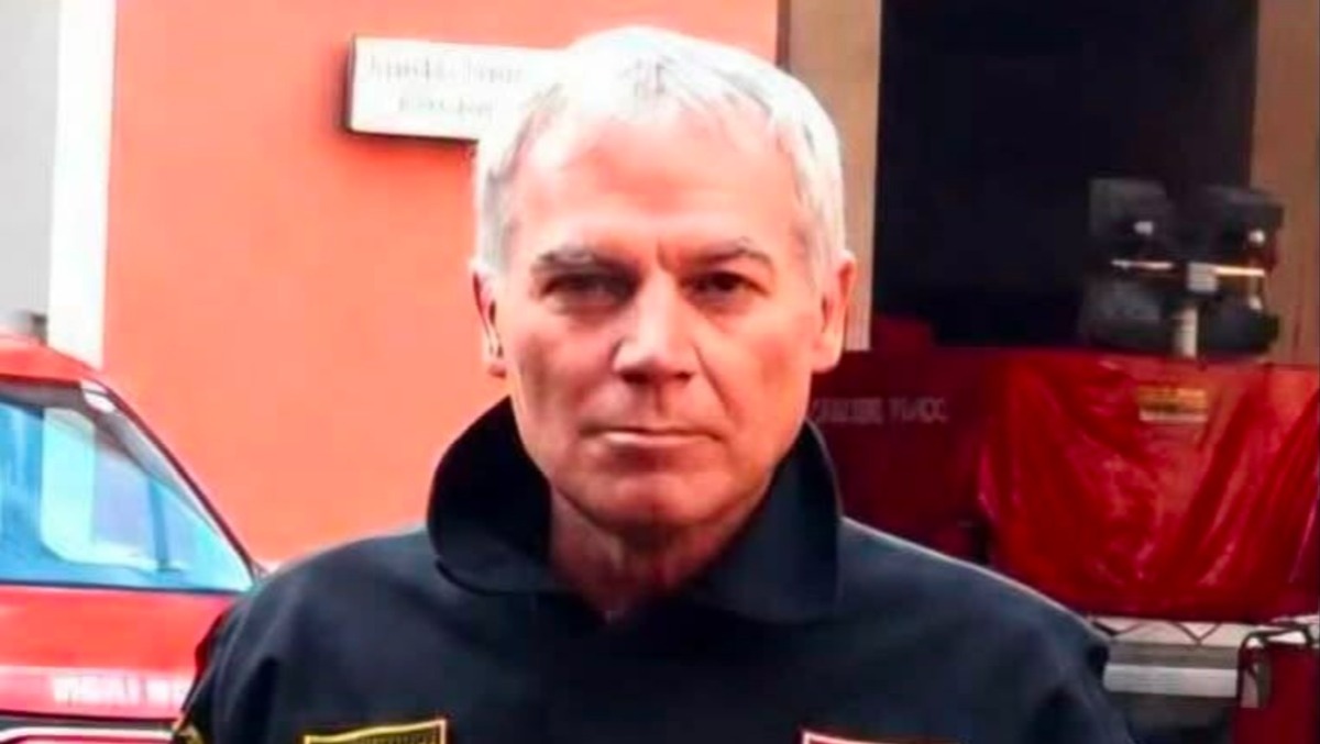 Tragedia durante un incendio a Caltanissetta: malore fatale per il caporeparto dei Vigili del Fuoco Alessandro Marchì - 