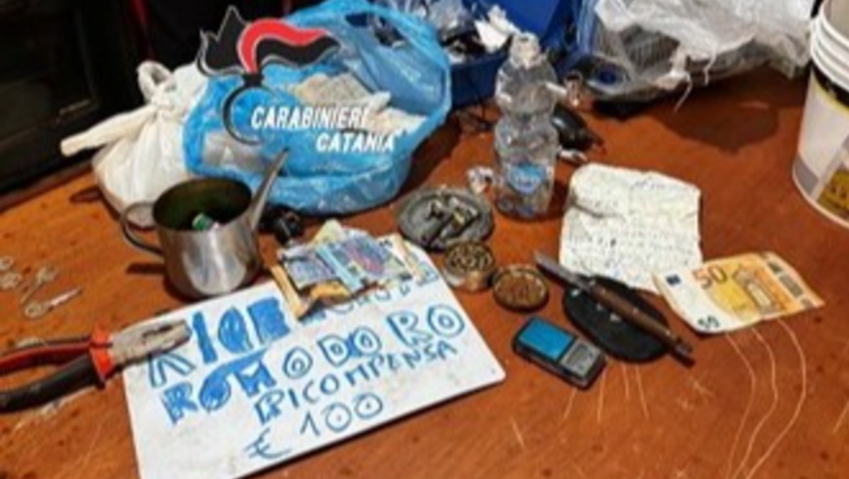 Ramacca, scoperta una base dello spaccio: due uomini arrestati - 
