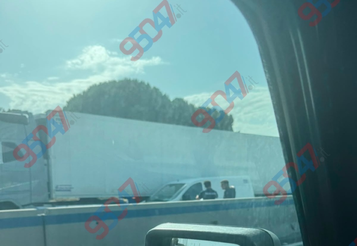 ULTIM’ORA – Incidente sulla SS121 a Piano Tavola: tamponamento tra più mezzi, lunghe code verso Catania - 