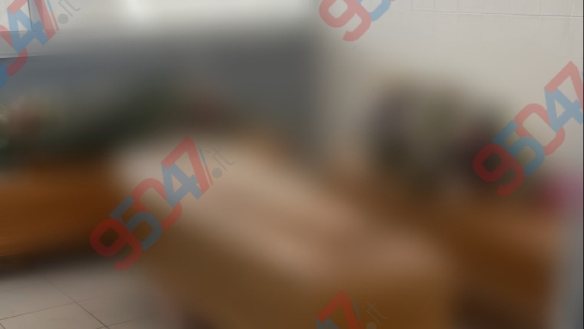 Paternò, bare in attesa al cimitero con il caldo: cittadini segnalano disagi, uffici aperti solo il giovedì   - 