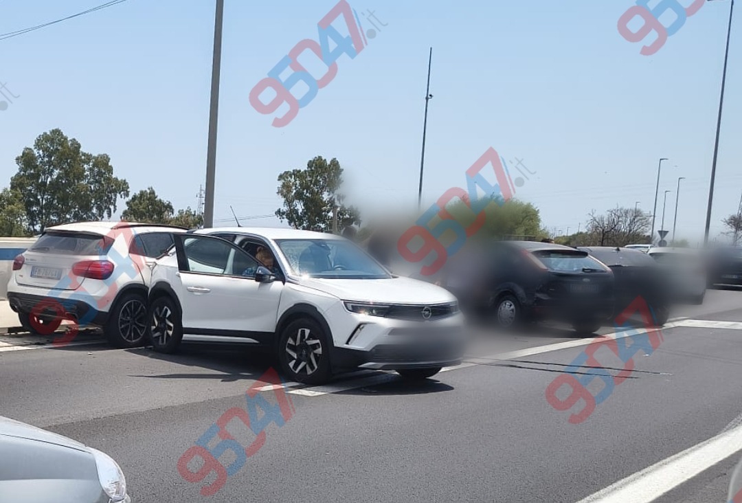 ULTIM'ORA – Incidente sulla Tangenziale di Catania: coinvolti più veicoli, traffico in tilt verso Siracusa - 
