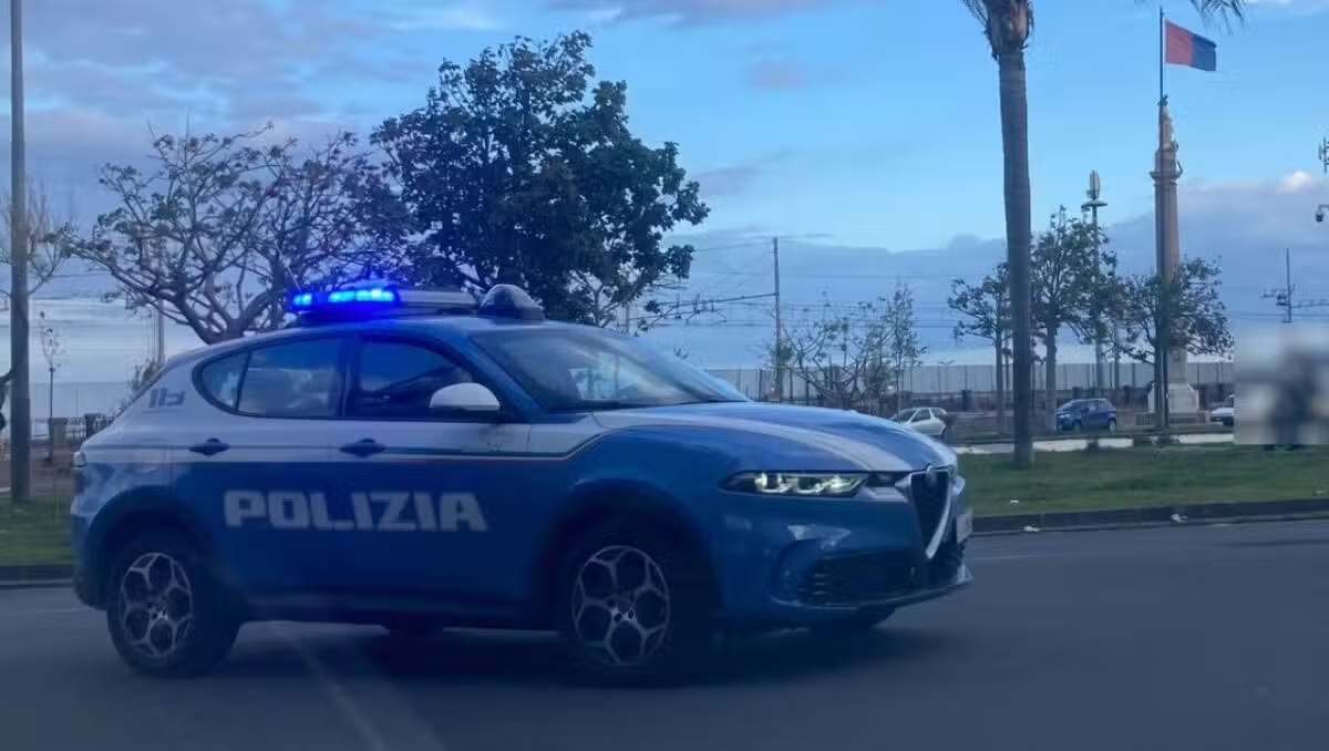 CATANIA. tenta la fuga su uno scooter rubato e senza targa: denunciato un 16enne - 