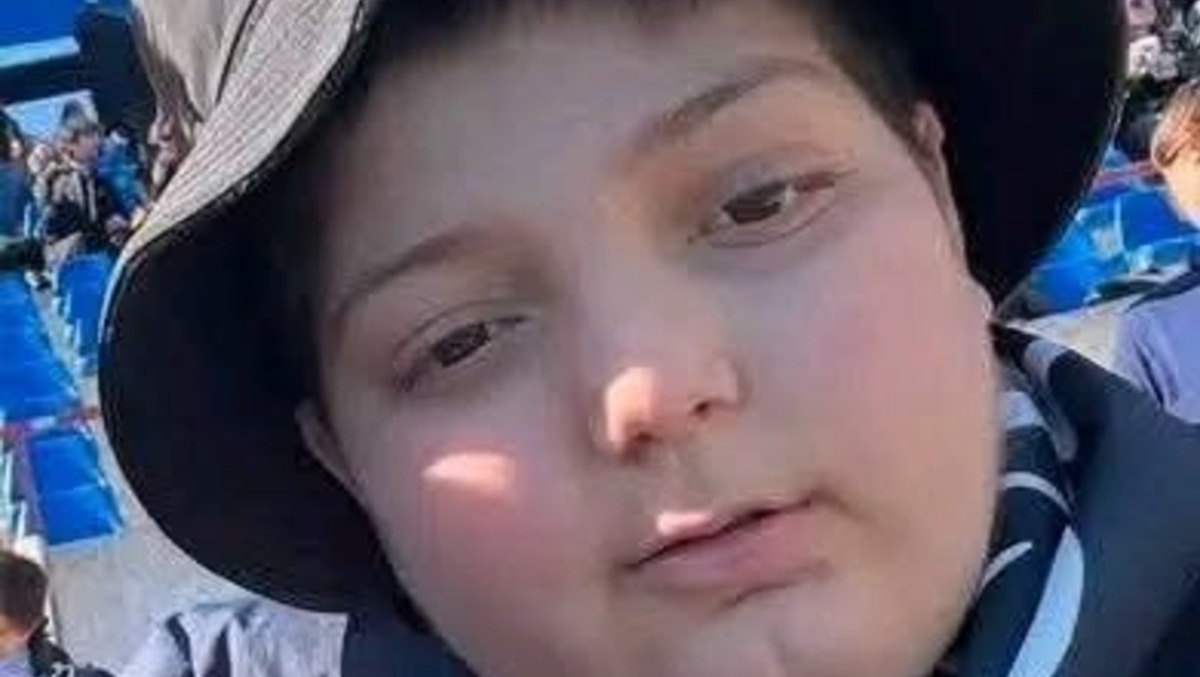 Addio al piccolo Nicolò, il tifoso che aveva conquistato il cuore del Catania: la squadra lo saluta con un minuto di silenzio - 