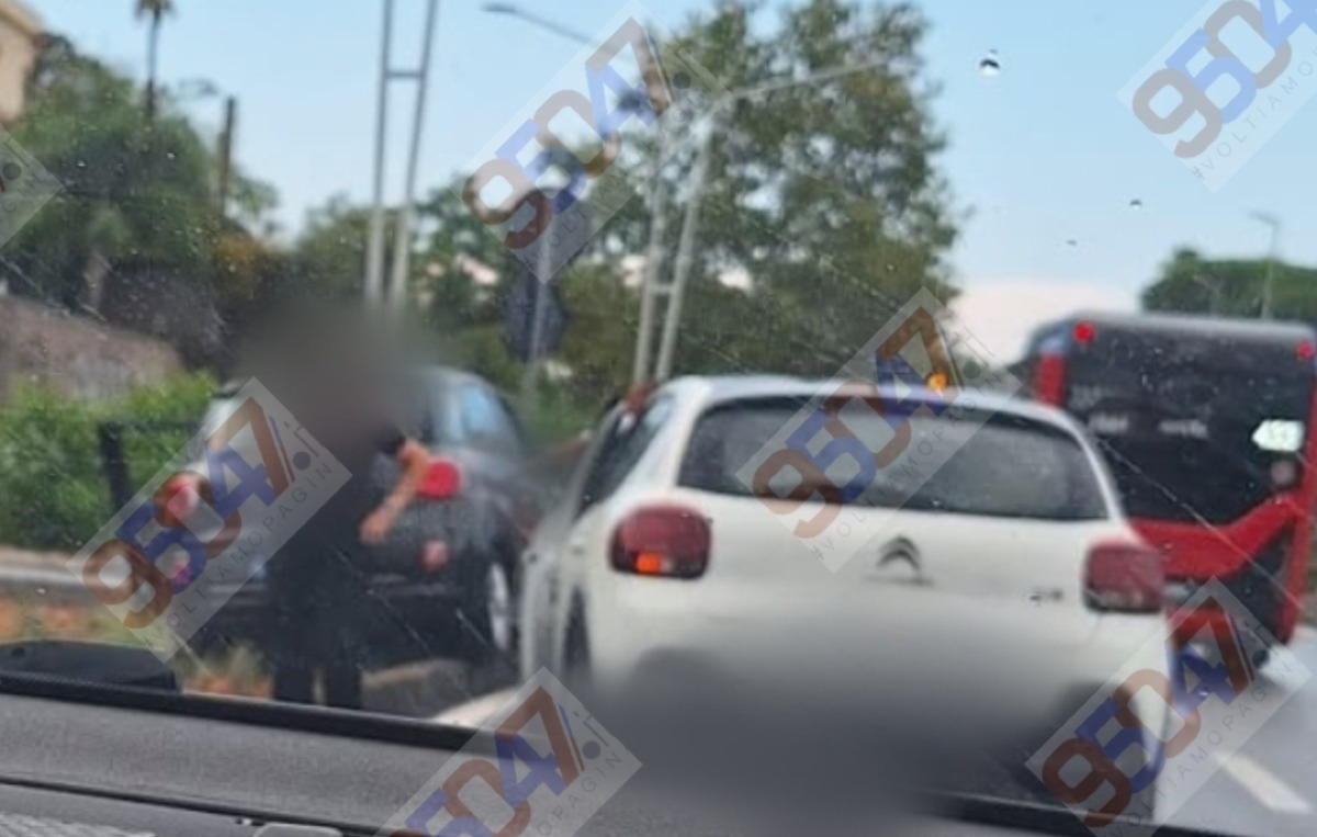 Catania, incidente sulla circonvallazione: auto sul marciapiede, traffico rallentato verso Ognina - 