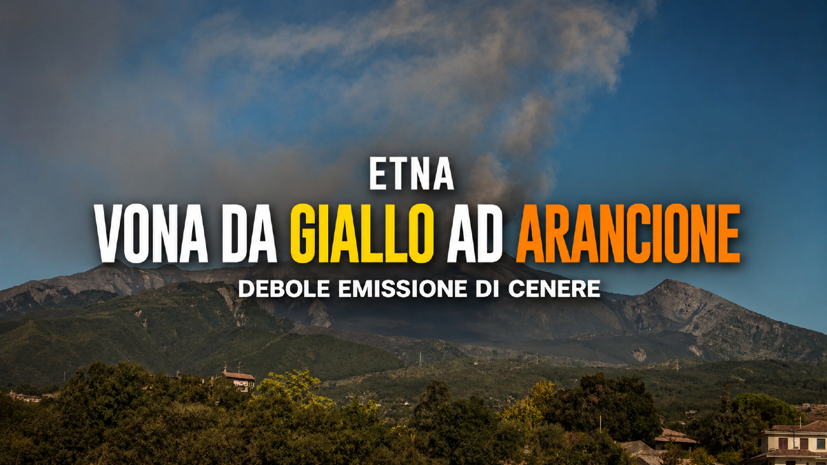 🔴 Etna, VONA da giallo ad arancione: emissione di cenere dal vulcano - 