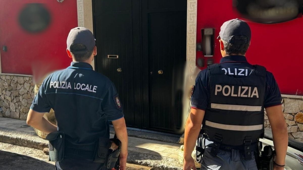 Catania, maxi controlli antiabusivismo: 270 kg di frutta sequestrati, denunce e allacci elettrici abusivi - 