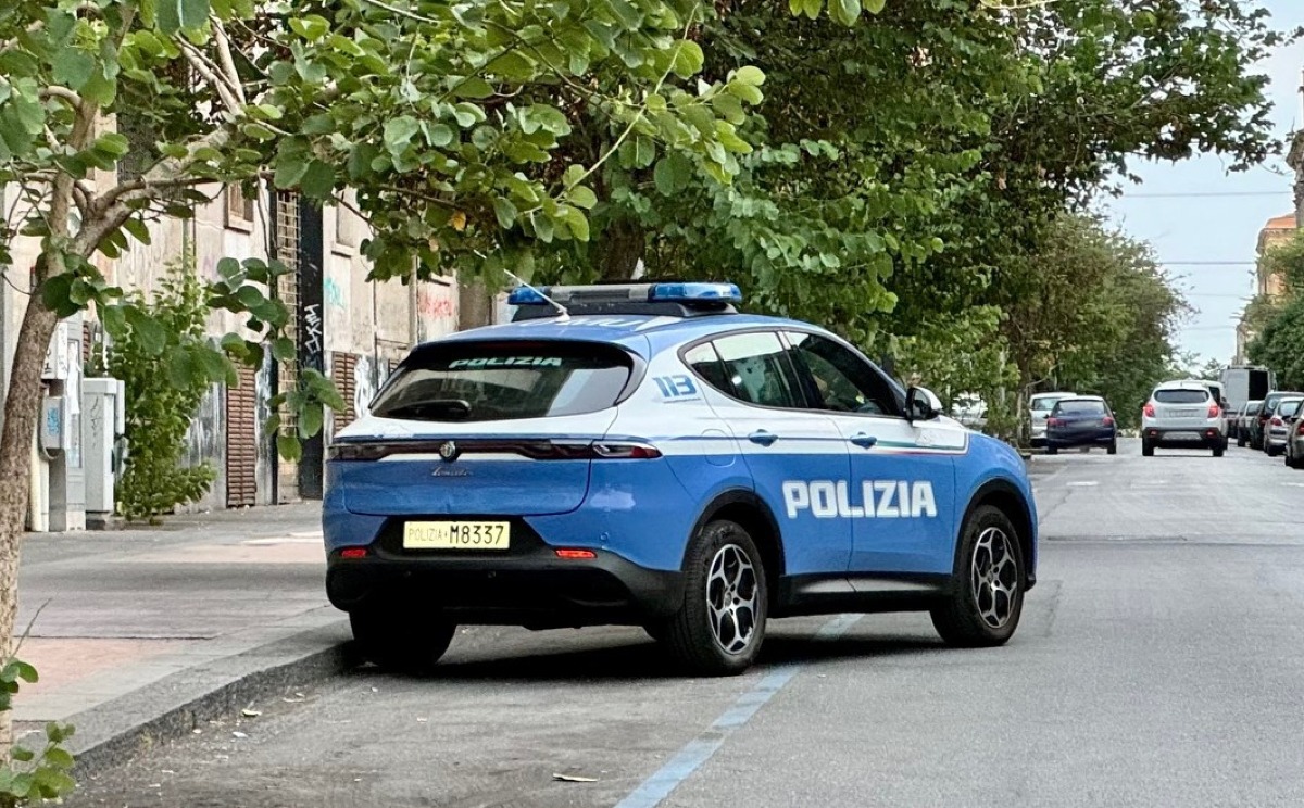 CATANIA. RUBA GLI AURICOLARI AD UNA COPPIA DI TURISTI E AGGREDISCE I POLIZIOTTI: ARRESTATO  - 