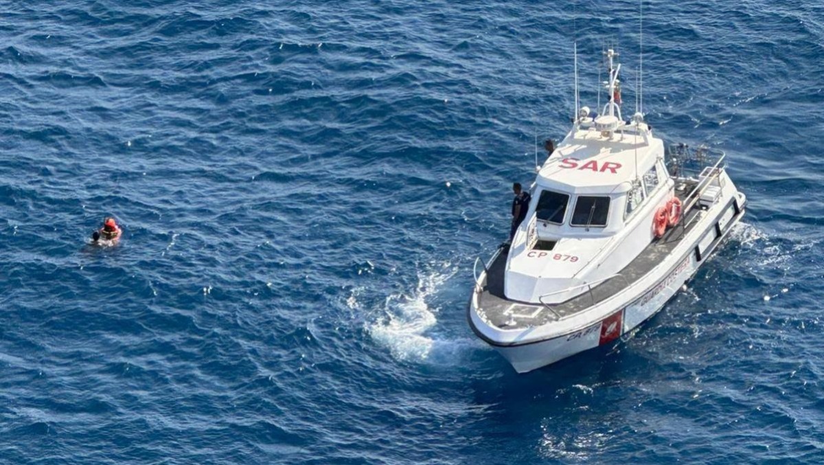 CATANIA, 21ENNE DISPERSO IN MARE: RITROVATO DALLA GUARDIA COSTIERA DOPO 4 ORE DI RICERCHE. - 