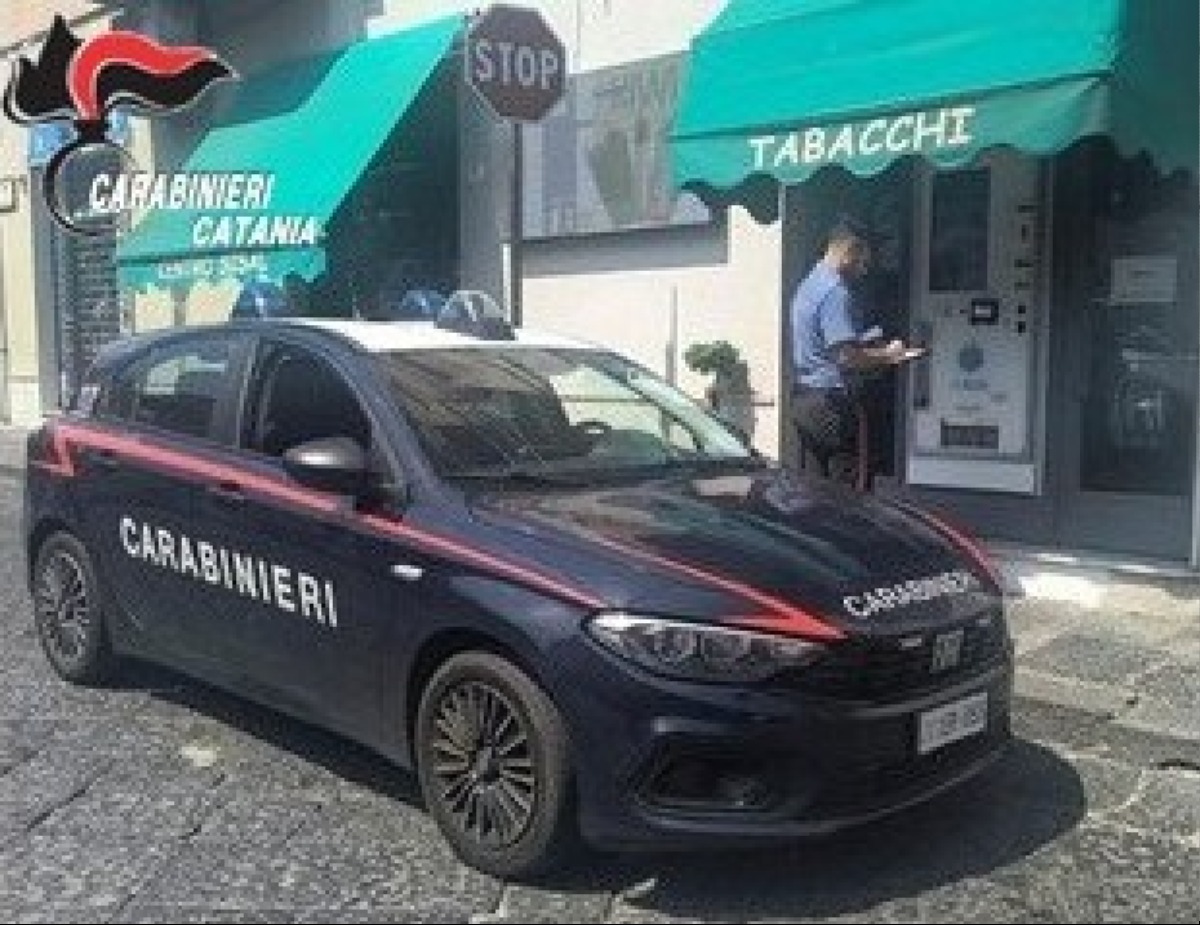 PIEDIMONTE ETNEO, RUBATI 318 GRATTA E VINCI DA UNA TABACCHERIA: TRE UOMINI DENUNCIATI - 
