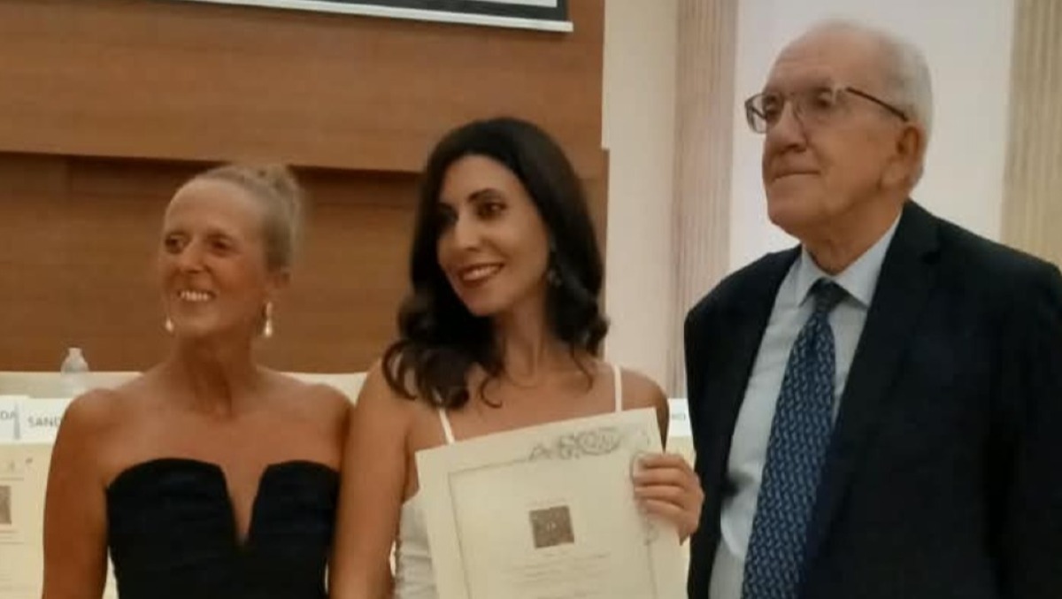 Paternò, Maria Rosi Longo premiata a Lecce per il romanzo nato dalla storia del nonno. - 