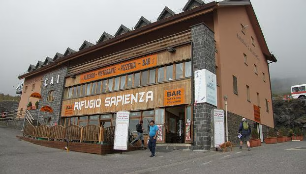 RIFUGIO SAPIENZA, STRUTTURA SEQUESTRATA: MONOSSIDO DI CARBONIO, SI INDAGA SUL DECESSO DI UN OSPITE - 