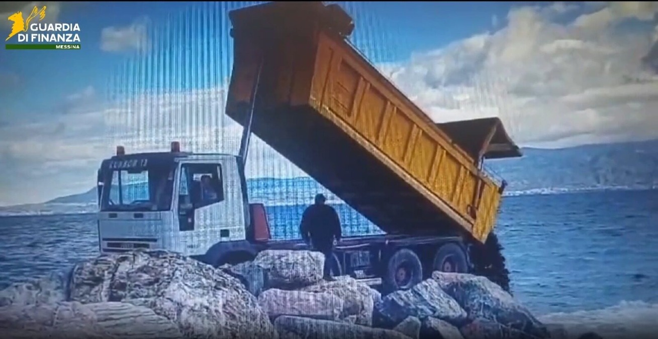 MESSINA, RIFIUTI SVERSATI NELLA ZONA TIRRENICA: 23 INDAGATI E 3 IMPRESE SEQUESTRATE - 