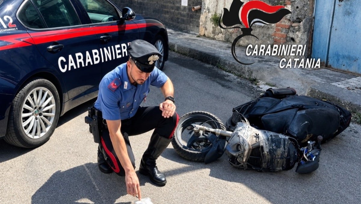 Paternò, fugge dai Carabinieri e getta la droga per strada: denunciato un 20enne - 