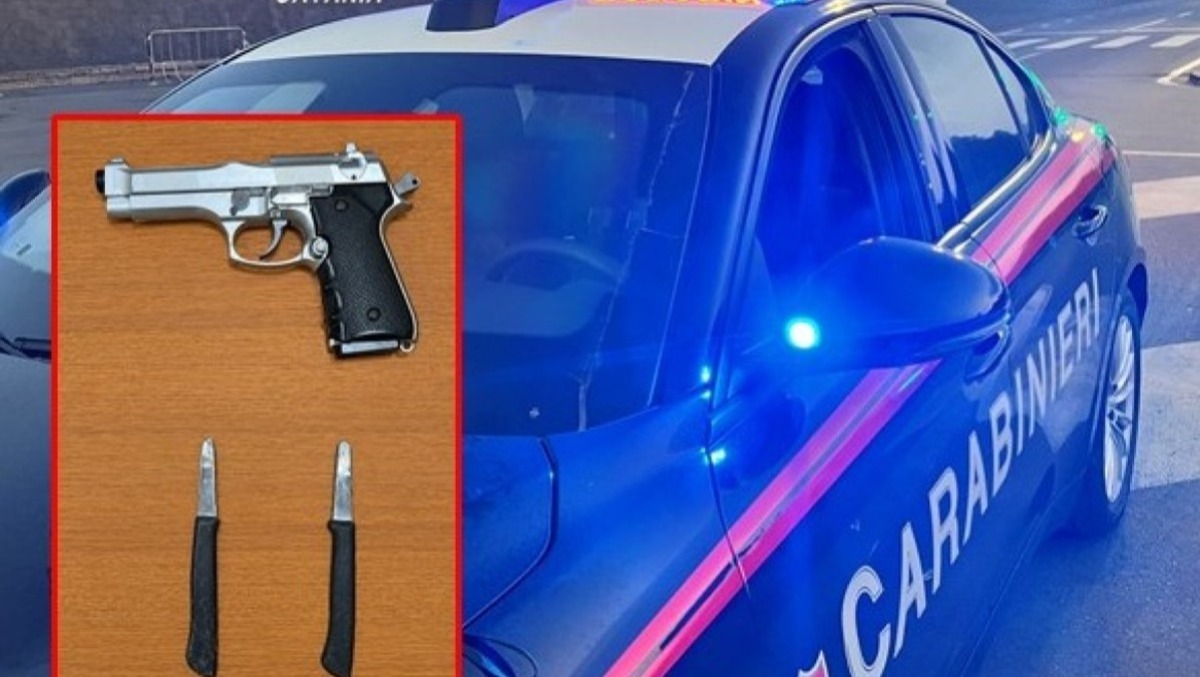 Tremestieri Etneo, 41enne fermato con pistola giocattolo senza tappo rosso e arnesi da scasso - 