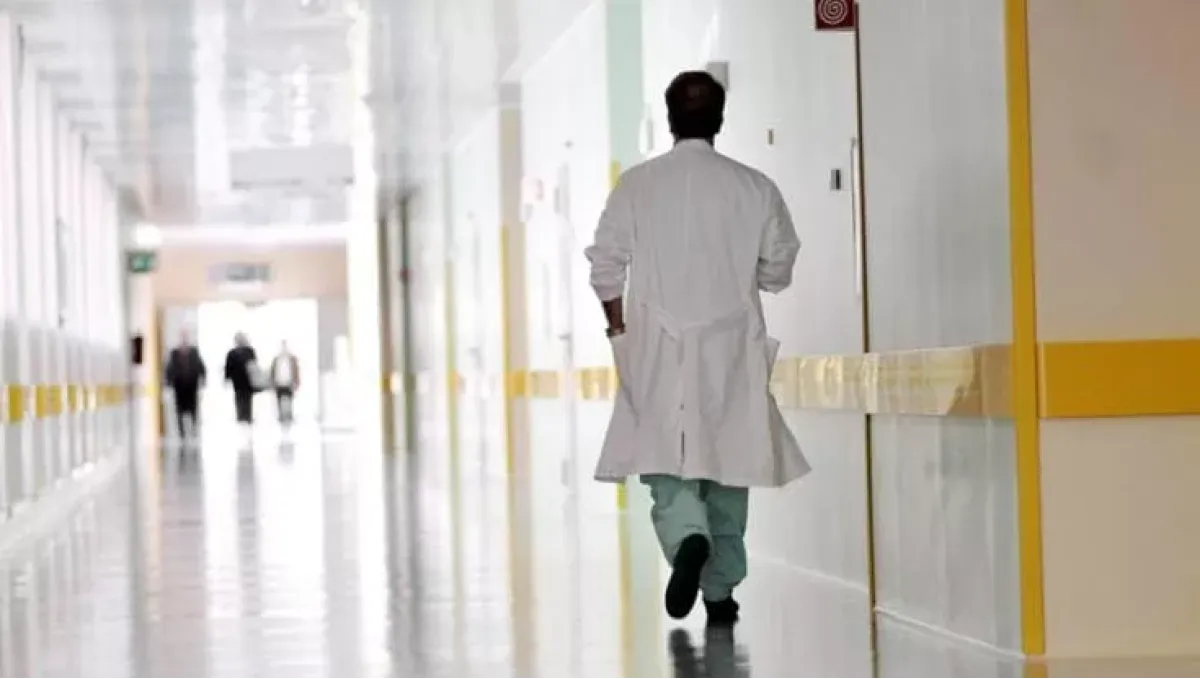 Catania, medico estetico lavorava in cliniche private durante i turni in ospedale, chiesti 373mila euro - 
