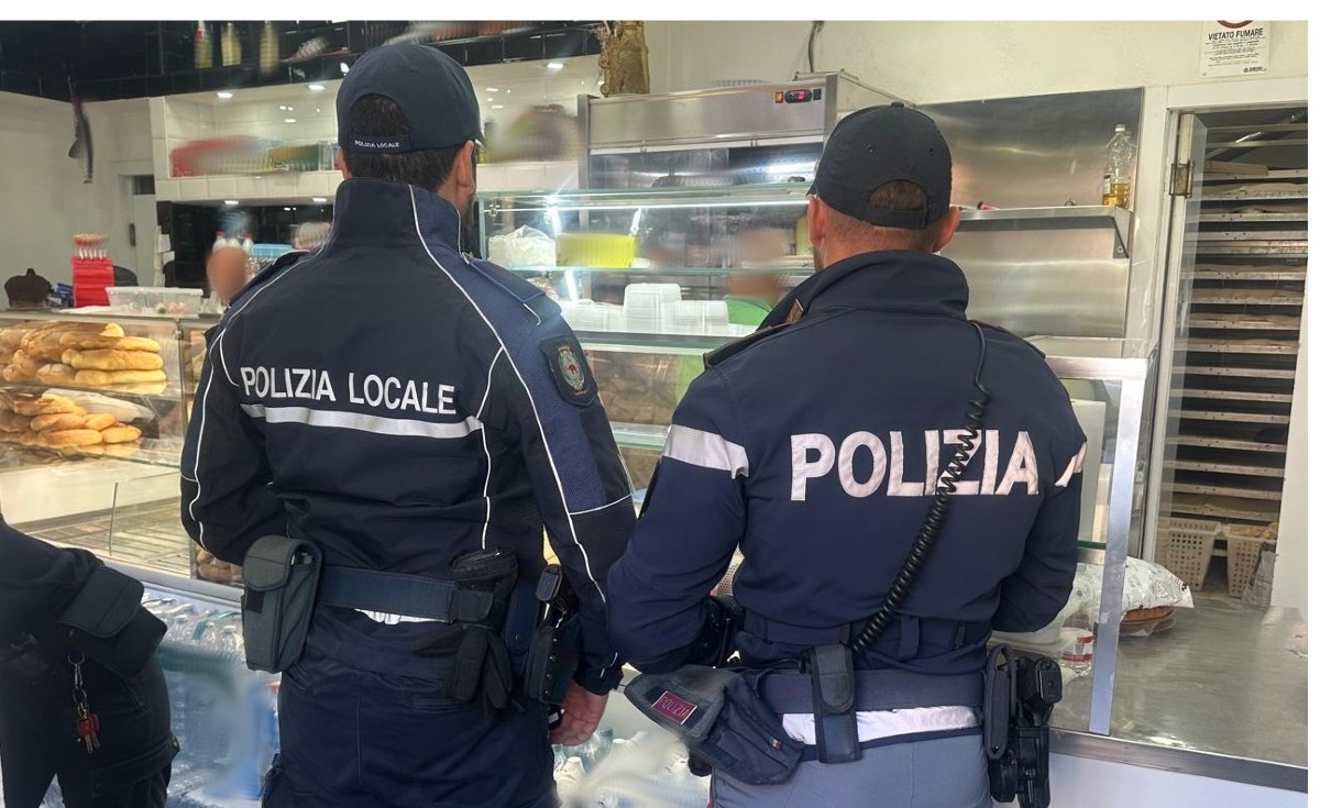 Catania, cibo scaduto e lavoratori in nero nel panificio: scatta la chiusura - 