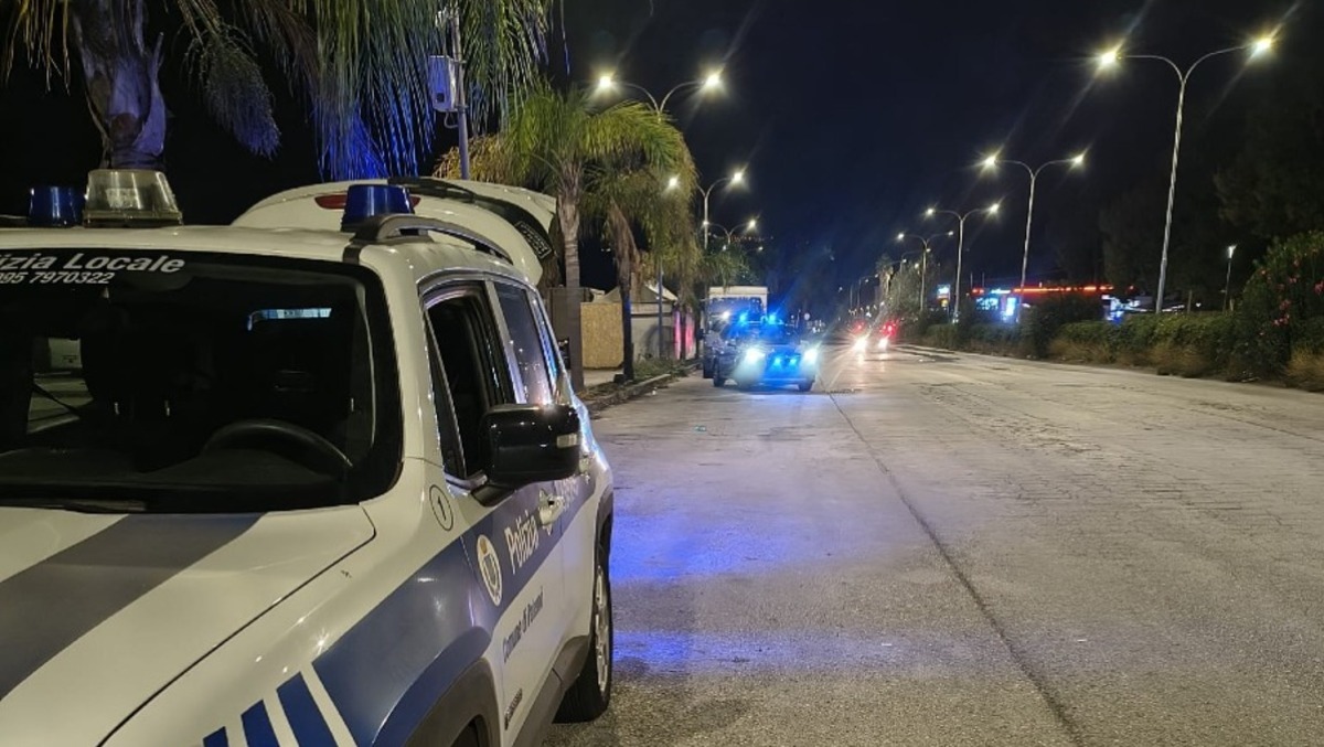 Paternò, controlli a tappeto ieri sera: Polizia Locale e Polizia di Stato, multe per 9mila euro - 