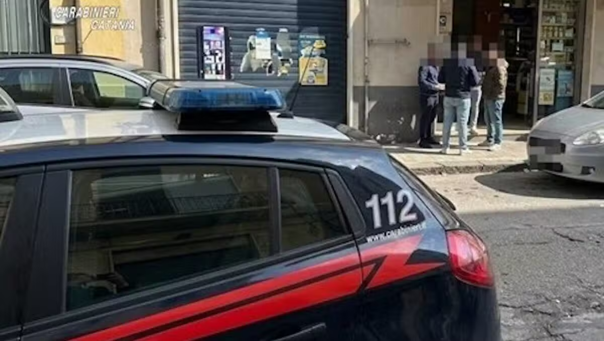Blitz dei Carabinieri nei bar del centro: scoprono irregolarità, scattano multe salate - 
