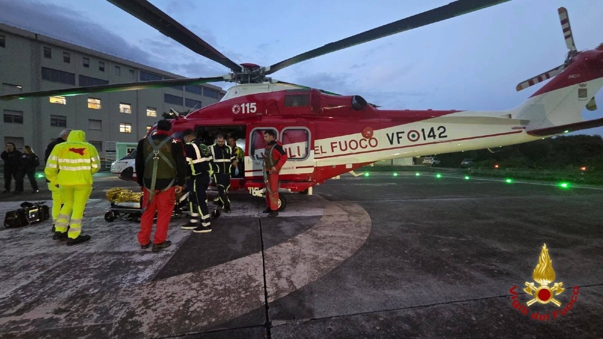 Nicolosi, 92enne disperso nelle campagne: salvato con l'elicottero dei Vigili del Fuoco - 