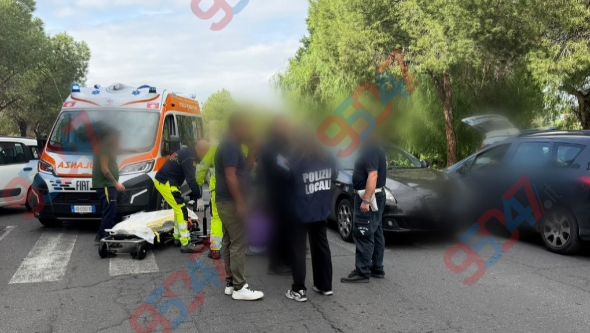🚨 PATERNO', scooter investe madre e figlia: entrambe trasferite in ospedale - 
